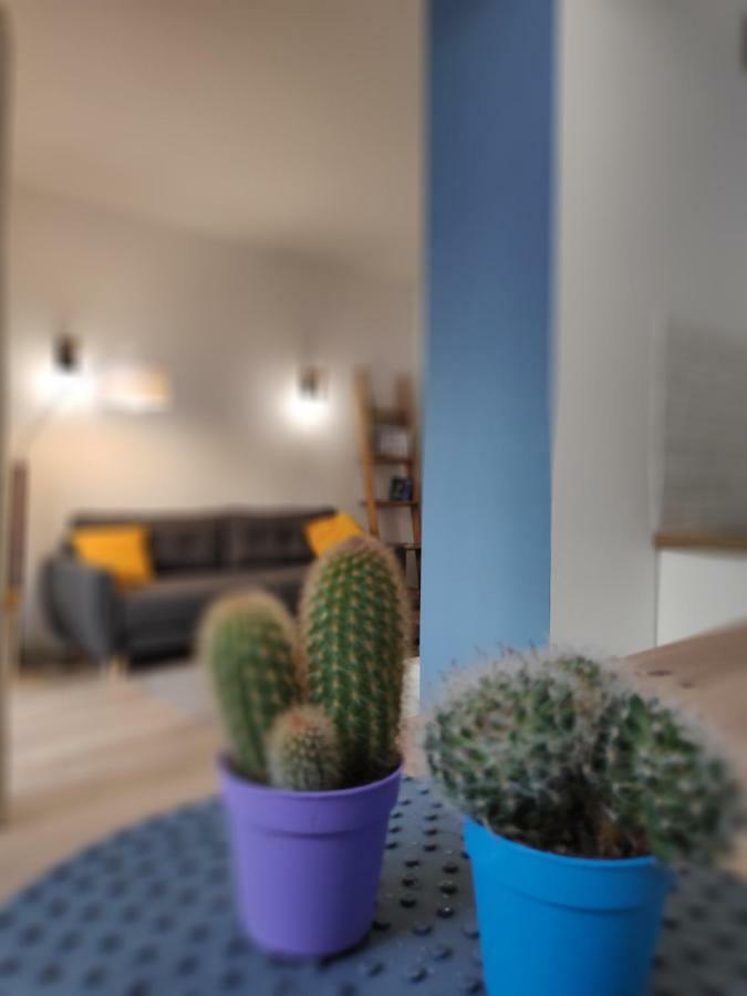 - Port - Balcony Appartement Nice